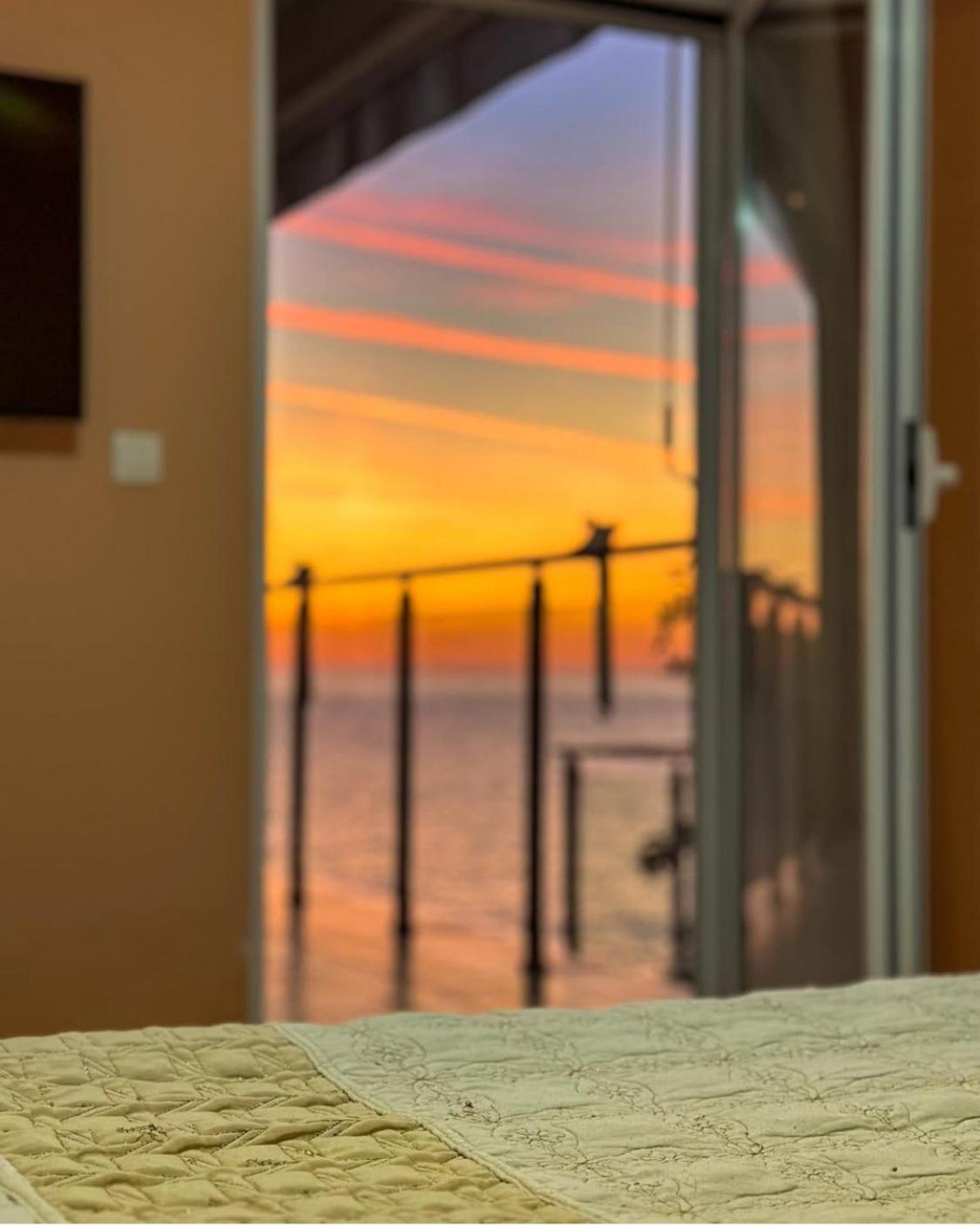 Paradise Beachfront View 1 บาร์ ภายนอก รูปภาพ